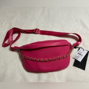 💕 Kendall + Kylie Fanny Pack Barbie Pink New with tags💕